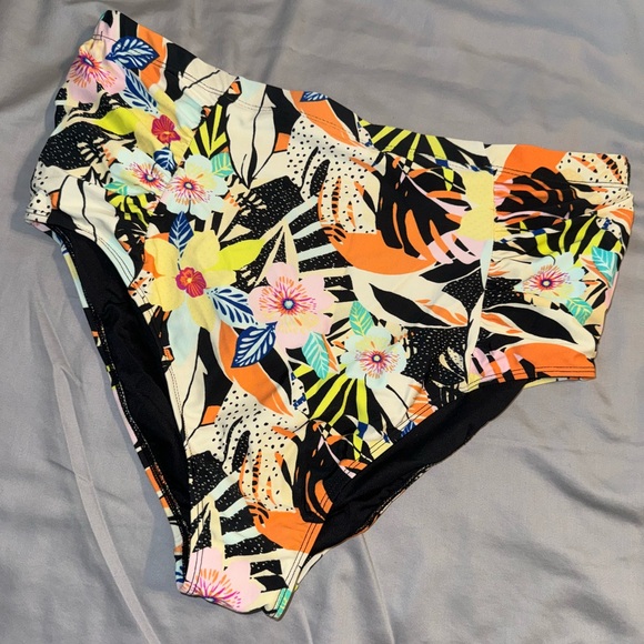 High waisted Old Navy bikini bottoms - Picture 1 of 2